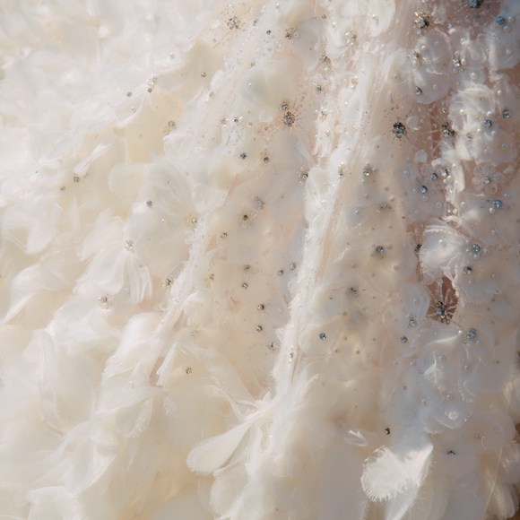 Meet your Posher, Kris - Picture 2 of 2